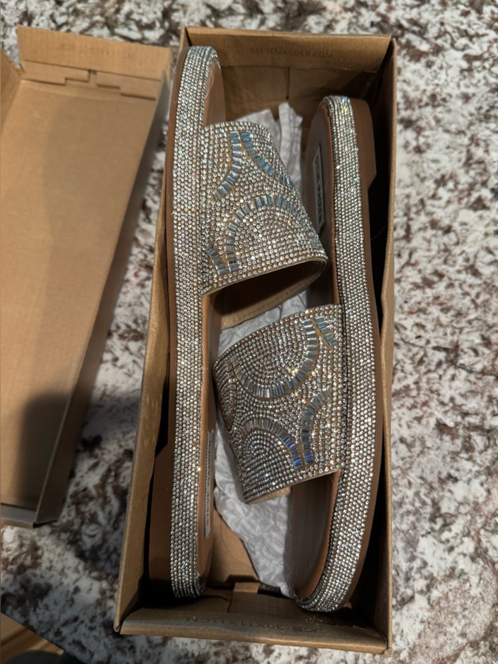 Steve Madden Sandals 🩶 - Picture 4 of 6